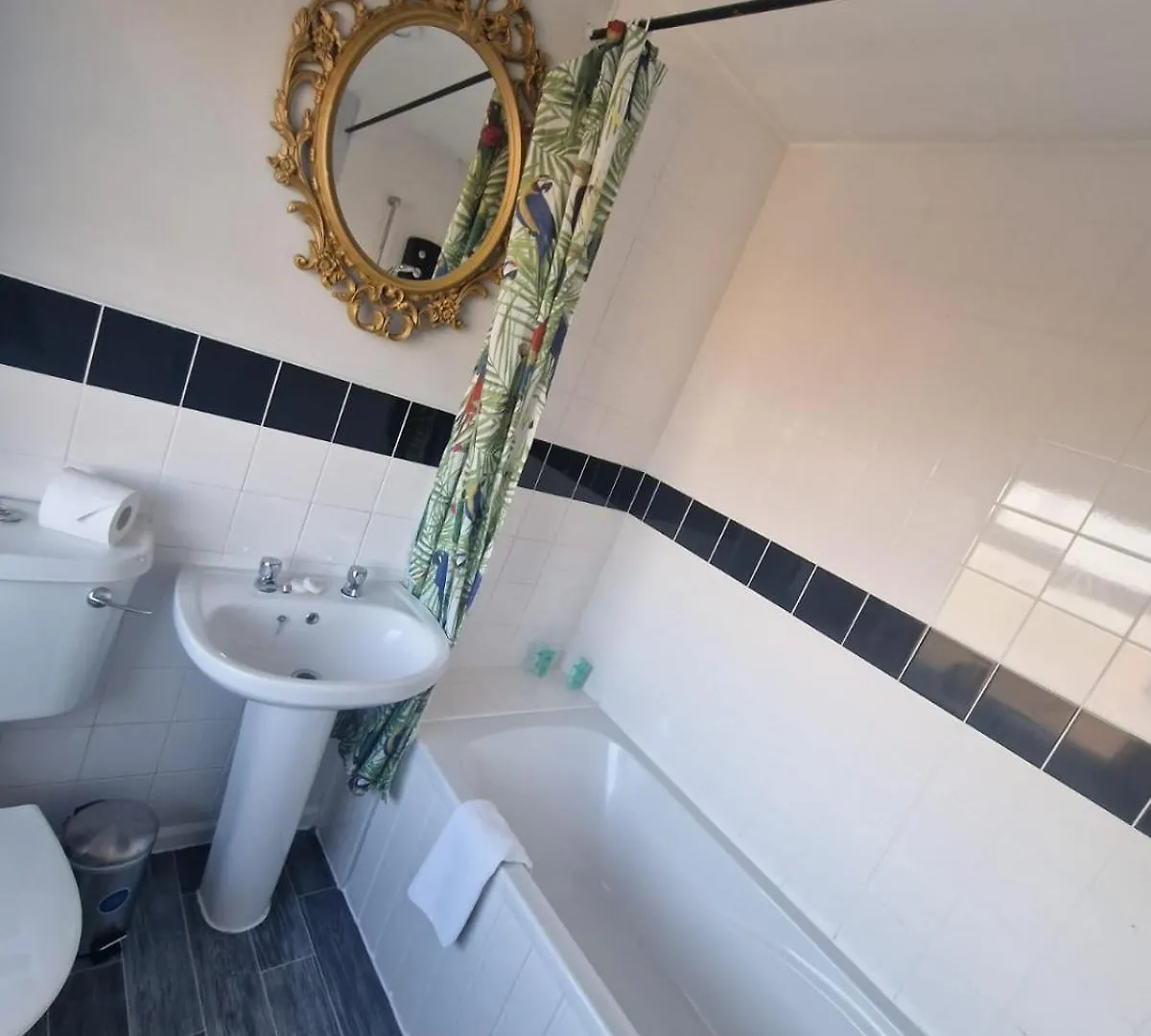 4Br Contractor Home In Blacon Saughall Holiday home